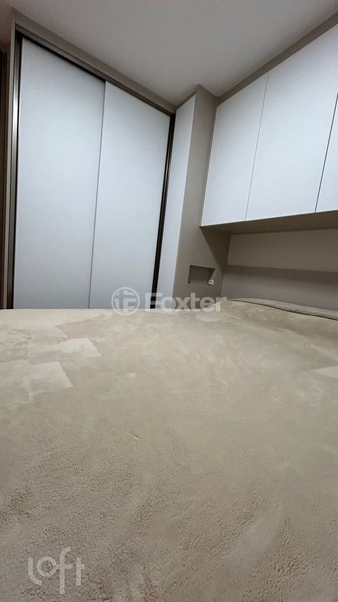 Image 11 - 586605