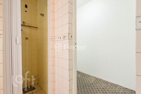 Image 10 - 586741
