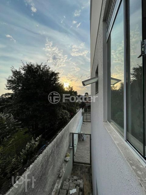 Image 8 - 588564