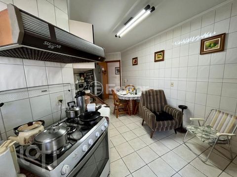 Image 7 - 590768