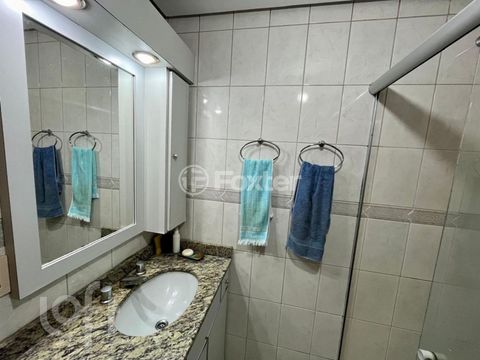 Image 8 - 590768
