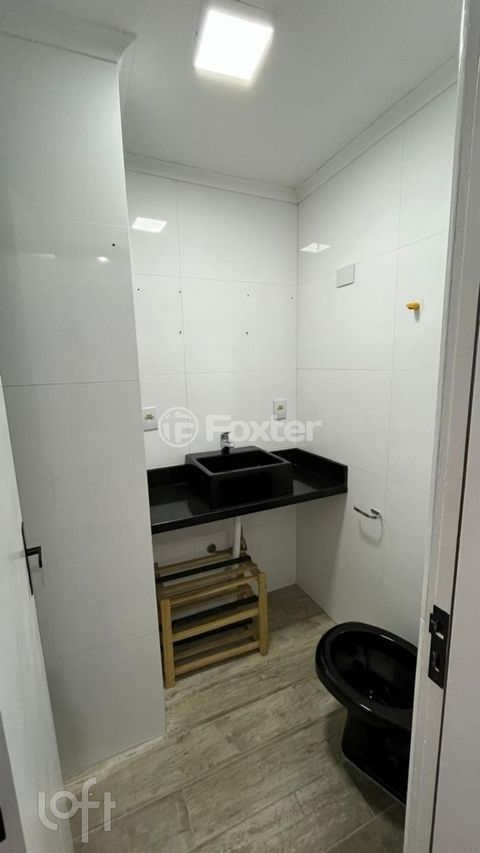 Image 4 - 591576