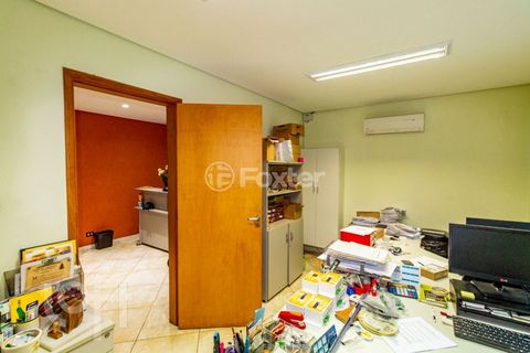 Image 17 - 592111