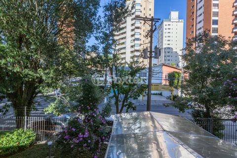 Image 15 - 592747