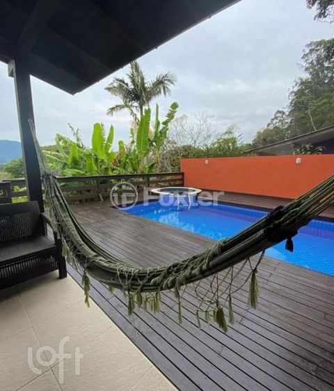 Image 13 - 607819