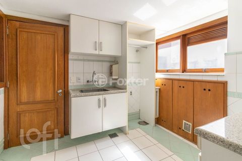 Image 11 - 608143