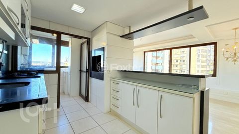 Image 19 - 608851