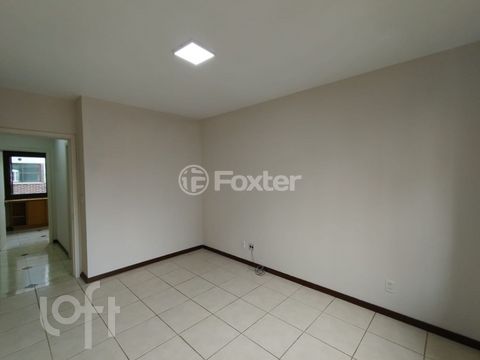 Image 7 - 610104