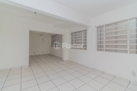Image 7 - 611882
