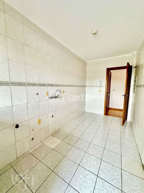 Image 7 - 616893