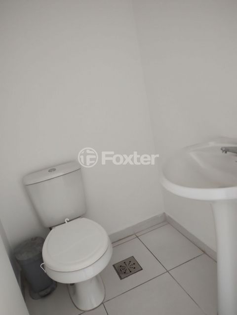 Image 11 - 626855