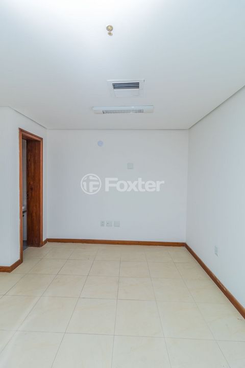 Image 8 - 628491