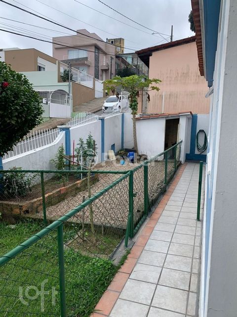 Image 11 - 628853