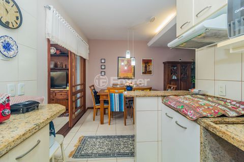 Image 11 - 635861