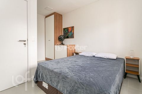 Image 7 - 646903