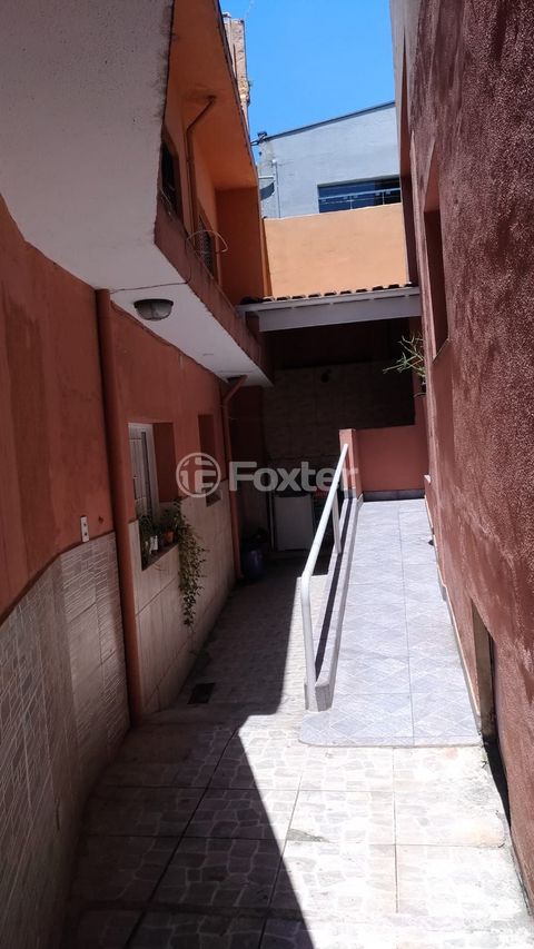 Image 8 - 648458