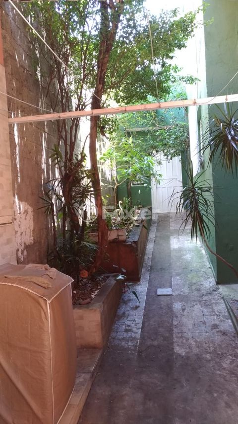 Image 10 - 648458