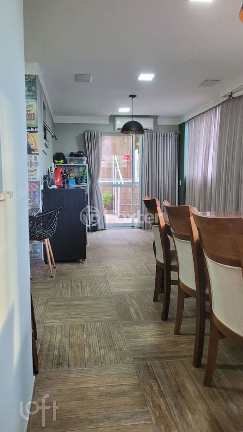Image 8 - 648482