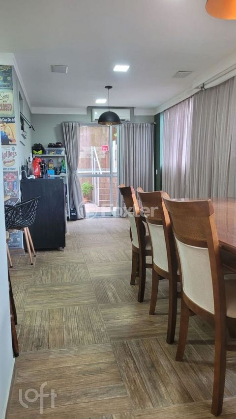 Image 7 - 648482