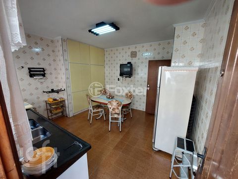 Image 7 - 650946