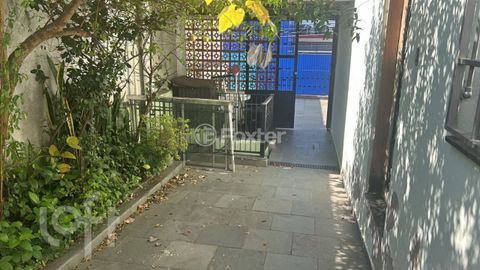Image 8 - 654979