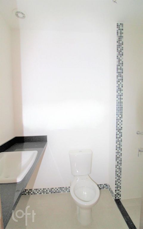 Image 19 - 655124