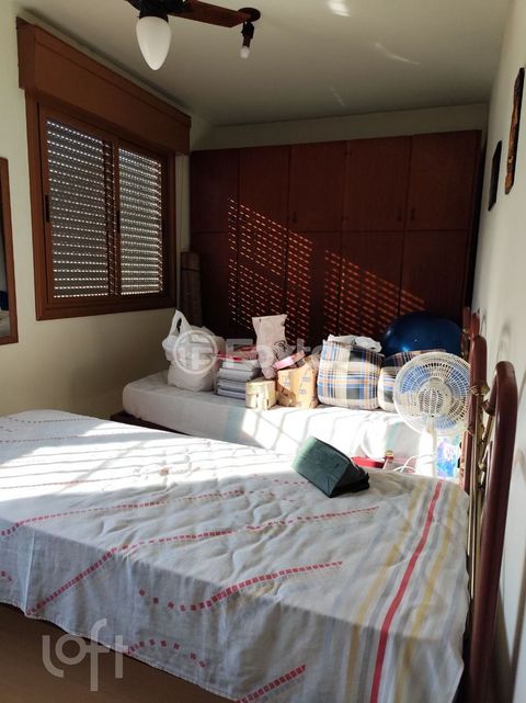 Image 11 - 656032