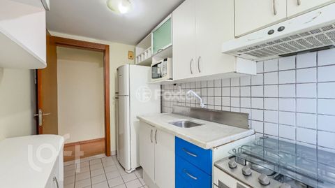 Image 10 - 656925