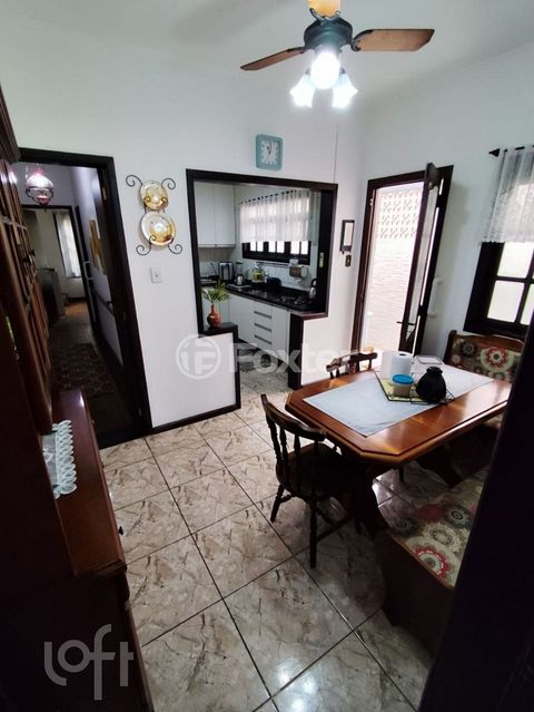 Image 8 - 656935