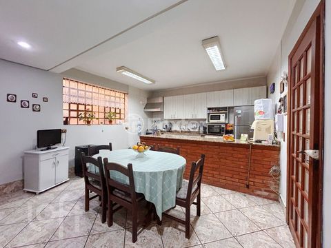 Image 3 - 657170