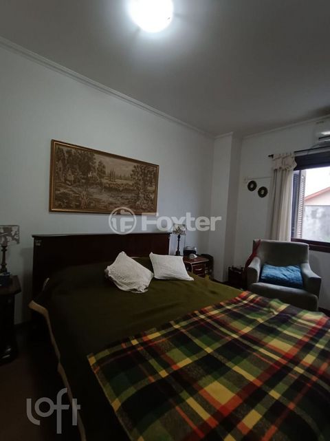 Image 10 - 658625