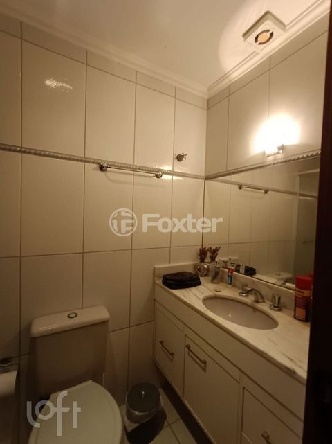 Image 9 - 658625
