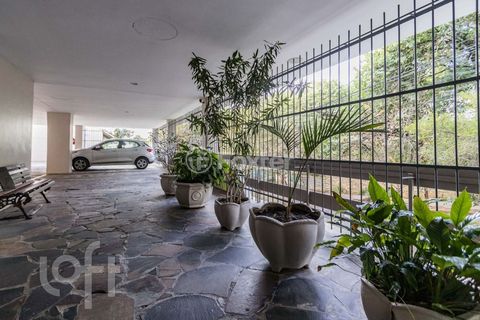 Image 9 - 658819