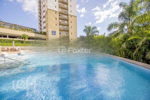 Image 9 - 679786