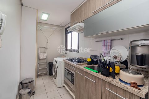 Image 17 - 682569