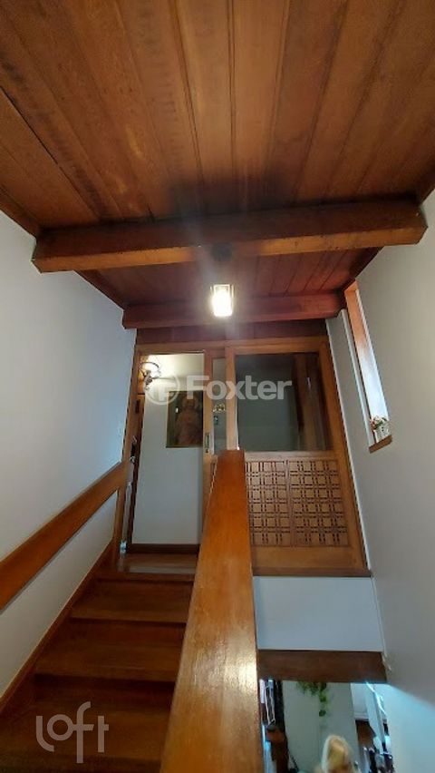 Image 17 - 688615