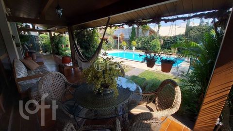Image 11 - 688615