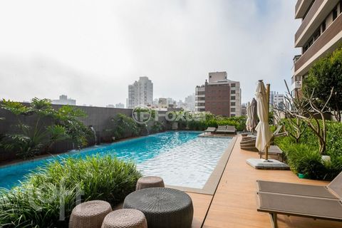 Image 15 - 688699