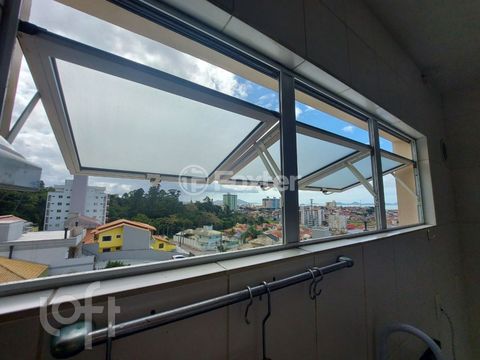 Image 10 - 692115