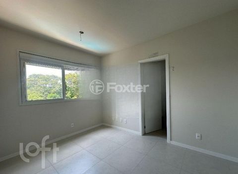 Image 4 - 692474