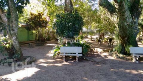 Image 8 - 692575