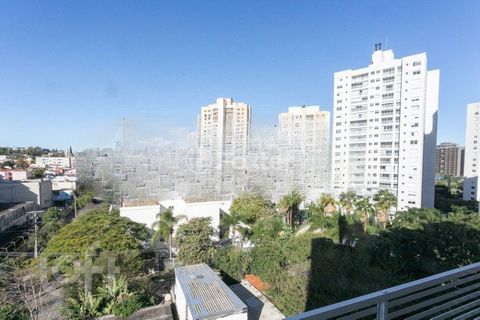 Image 10 - 694355