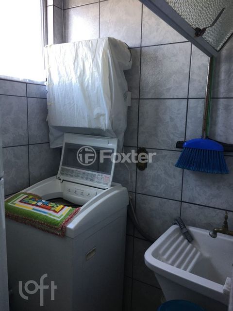 Image 6 - 694855