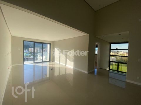 Image 4 - 695844