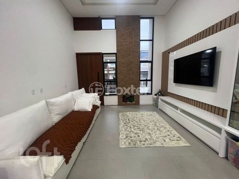 Image 7 - 695925