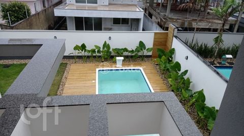 Image 3 - 695952