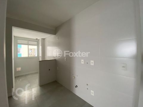 Image 3 - 696100