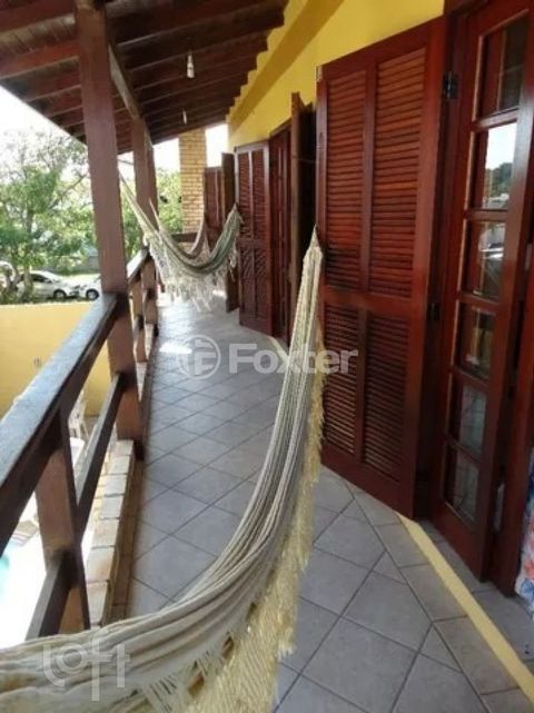 Image 9 - 696811