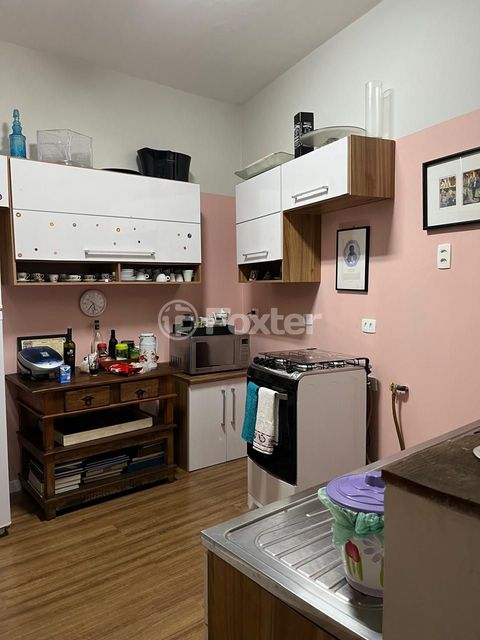 Image 1 - 700761