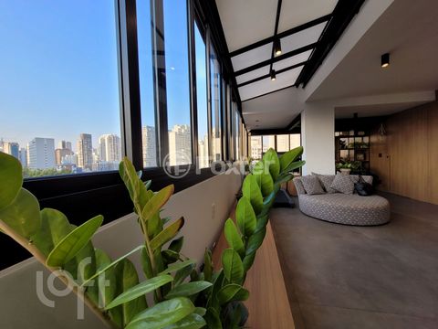 Image 11 - 700864
